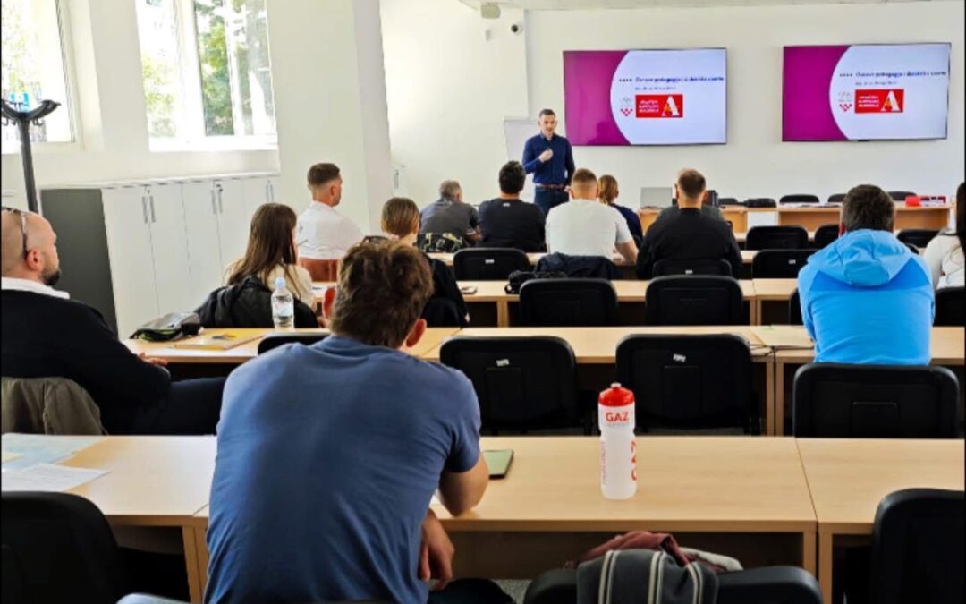 Započeo program edukacije za trenera kajaka i kanua